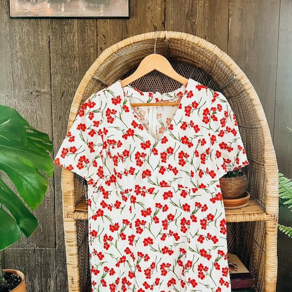 Women's Dress - Picture 4 of 4